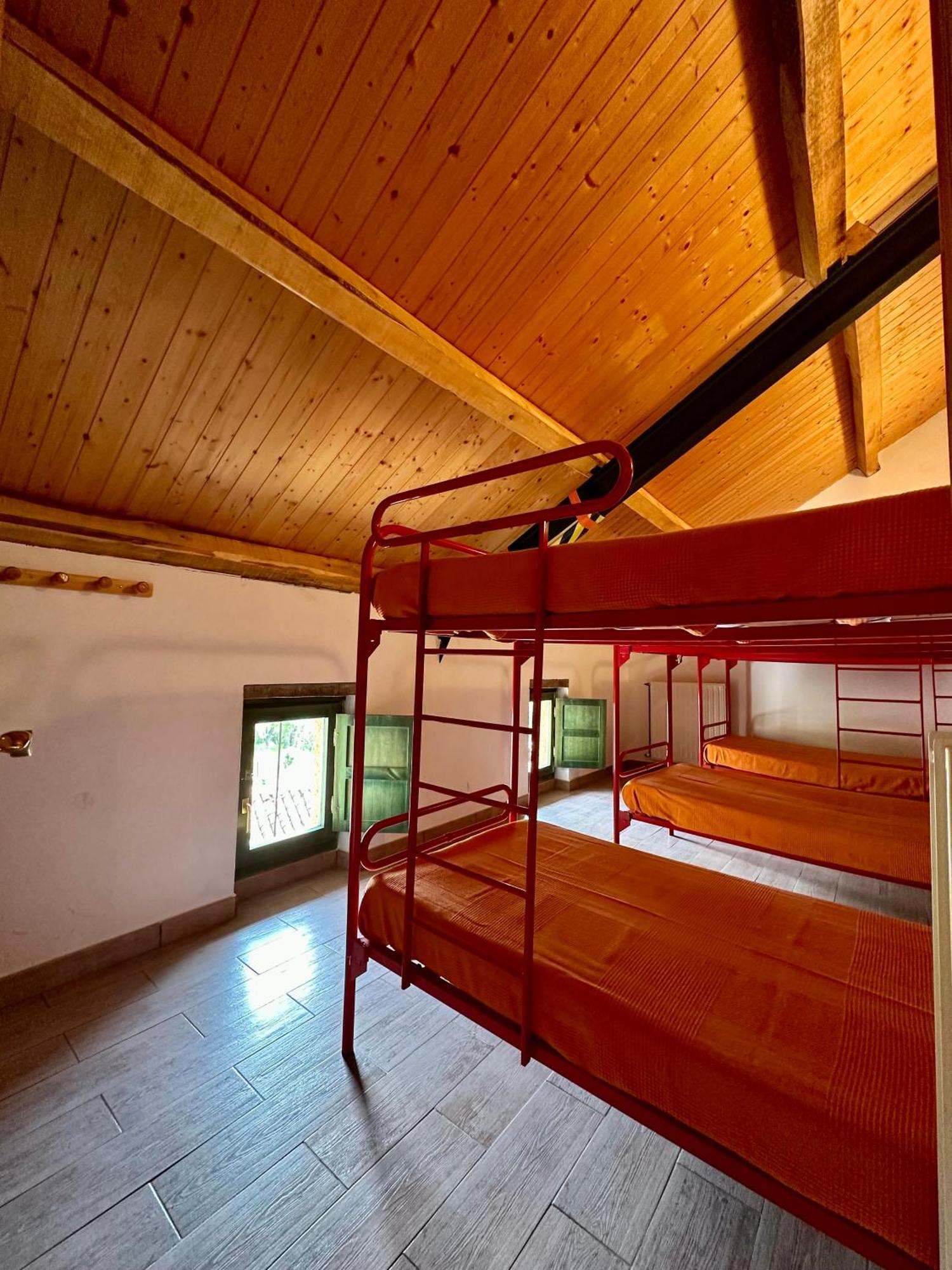 Albergue Valle De Arbas Cubillas de Arbas Exterior foto